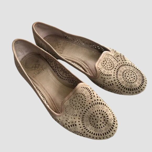 ✨ 5/$25 ✨ Vince Camuto ♡ Tan Leather / Suede Flats w Perforated Pattern - Picture 1 of 5